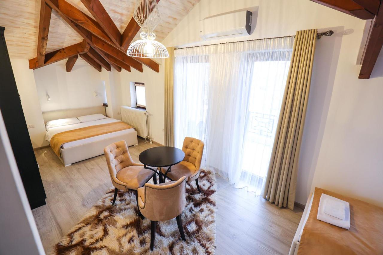 Bujtina Oxhaku Hotel